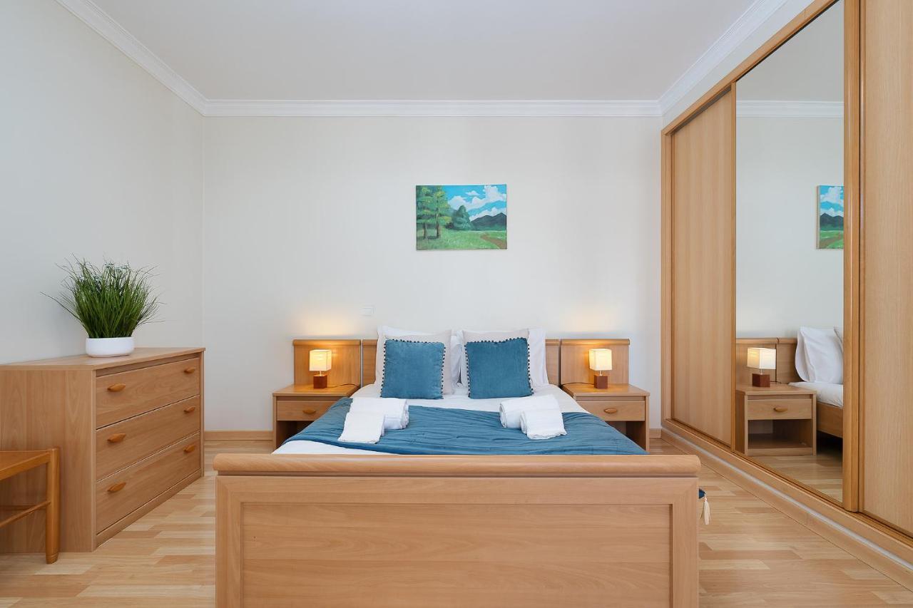 Apartment Comfy 4bdr In By Lovelystay *
