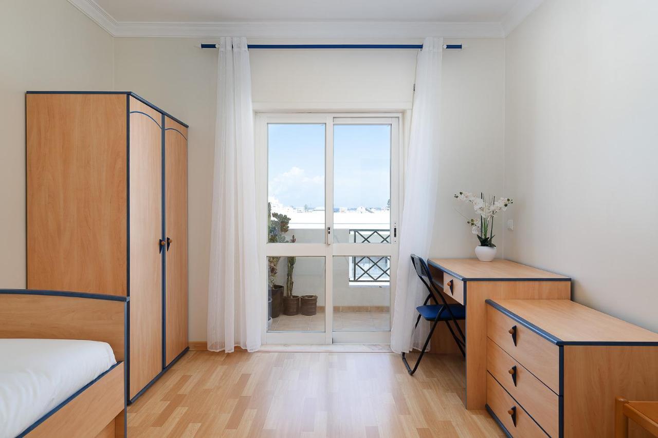 Comfy 4bdr In By Lovelystay