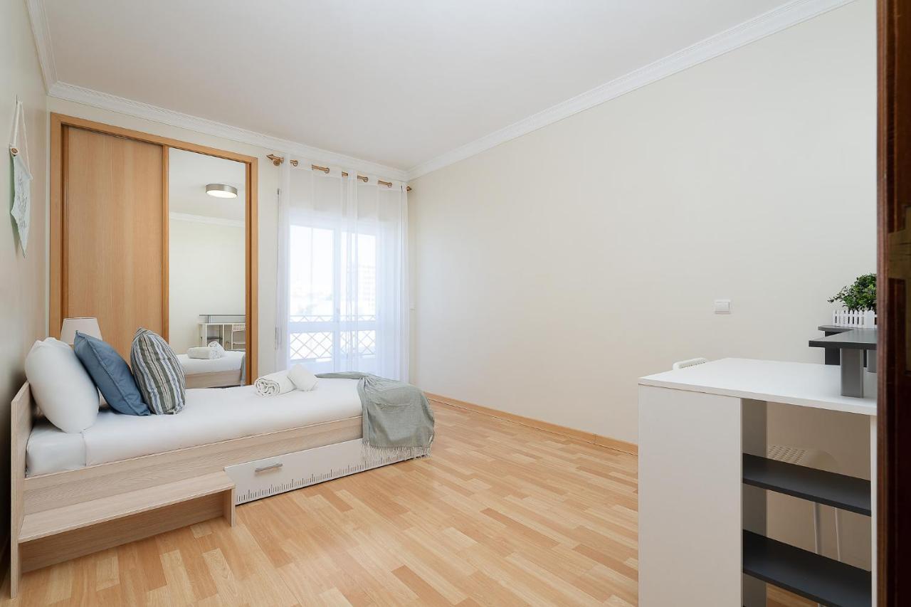 Apartment Comfy 4bdr In By Lovelystay Portimao