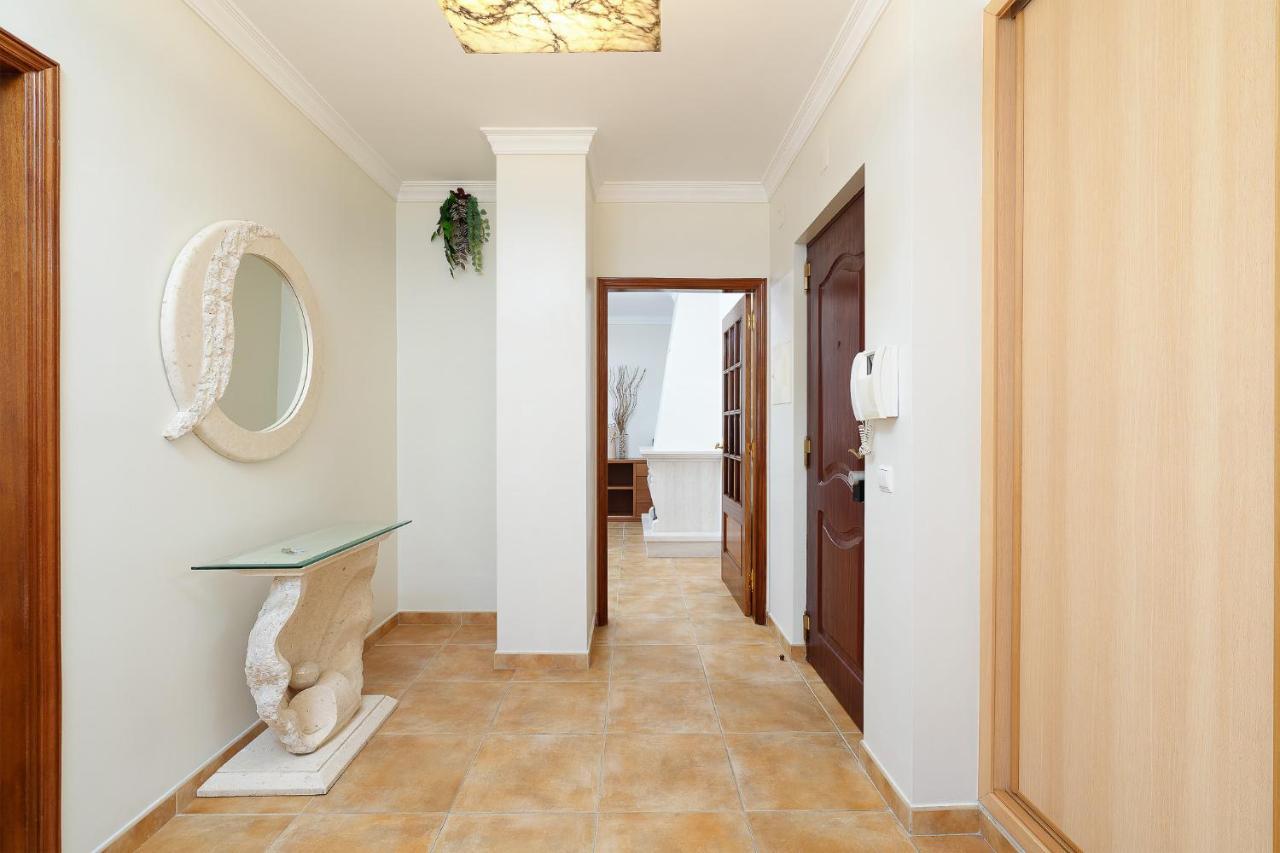 Comfy 4bdr In By Lovelystay Apartment Portimao