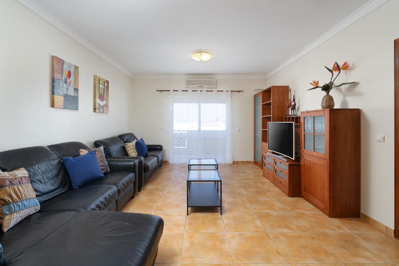 Apartment Comfy 4bdr In By Lovelystay *