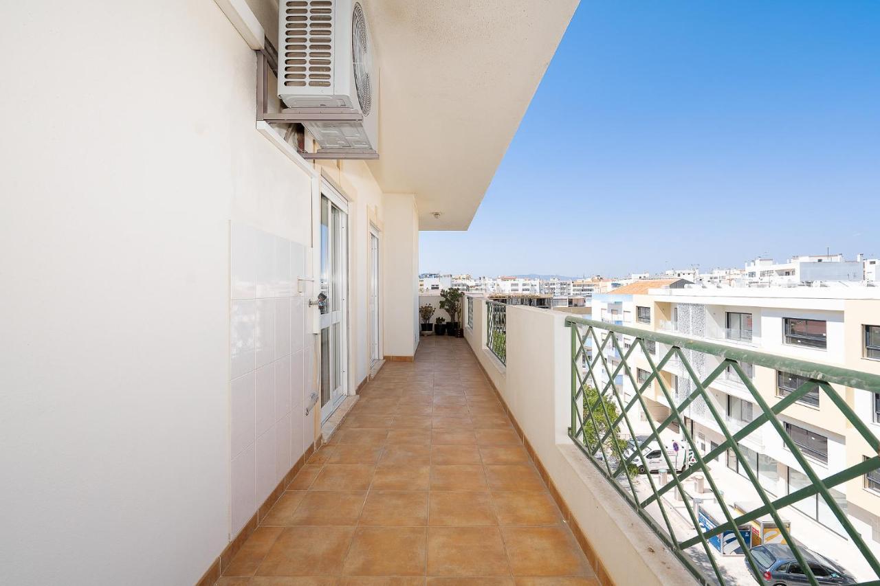 Apartment Comfy 4bdr In By Lovelystay Portimao
